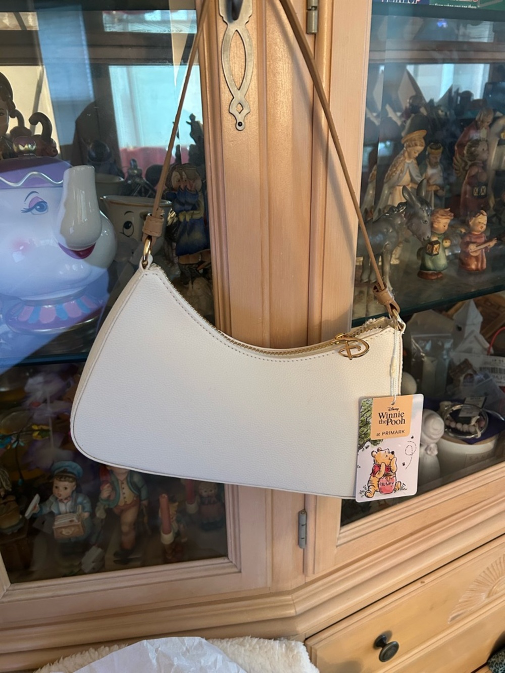 Disney Cream Winnie the Pooh NWT Mini Shoulder Bag with Cherry Detail - Picture 2 of 5